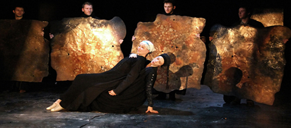 Wuzhen-China's Cutting Edge Theatre Festival | Lissa Tyler Renaud | Scene4 Magazine www.scene4.com