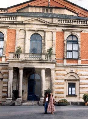 Photo-6-Bayreuth-cr Photo-6-Bayreuth-cr