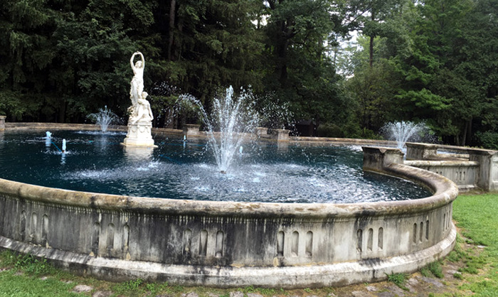 Adventures in Saratoga Springs | Carla Maria Verdino-Süllwold | Scene4 Magazine | -Otober 2020 | www.scene4.com