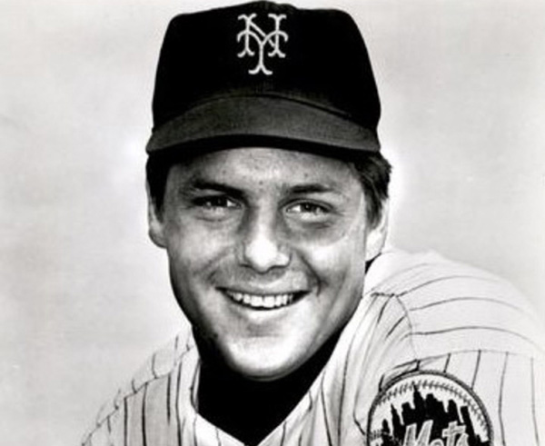 Tom-Seaver-b&w-closeup-cr