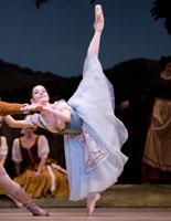 Scene4 Magazine: Tiny Dancer at San Francisco Ballet | Catherin Conway Honig | April 2008 | www.scene4.com