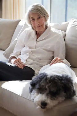 Mary-Oliver-w-dog-cr